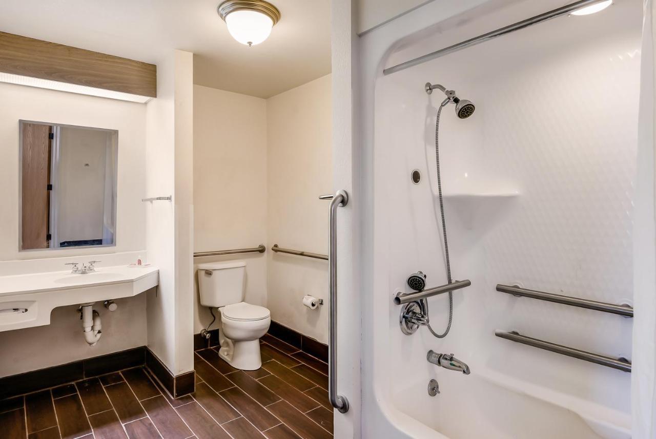 Econo Lodge Inn & Suites Peoria Illinois Dış mekan fotoğraf