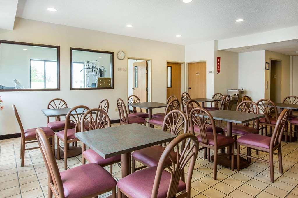 Econo Lodge Inn & Suites Peoria Illinois Restoran fotoğraf