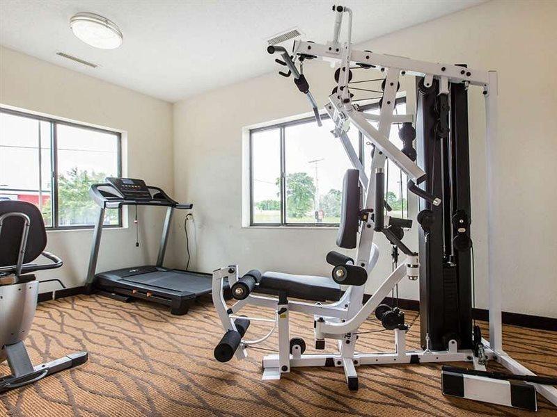 Econo Lodge Inn & Suites Peoria Illinois Dış mekan fotoğraf