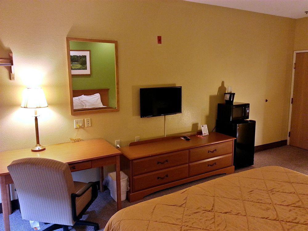 Econo Lodge Inn & Suites Peoria Illinois Dış mekan fotoğraf